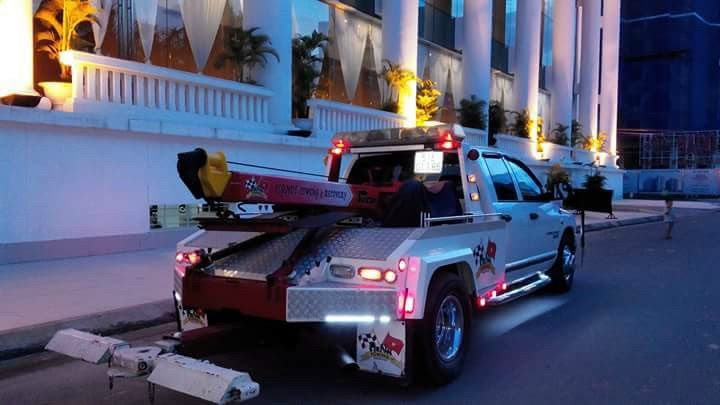 xe cứu hộ oto hầm chung cư